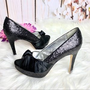 Nine & Co. Peep toe pump heel